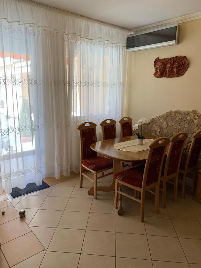 Hajdúszoboszló Relax Apartman מראה חיצוני תמונה